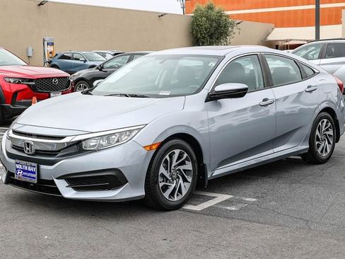 Used 2017 Honda Civic EX image 3