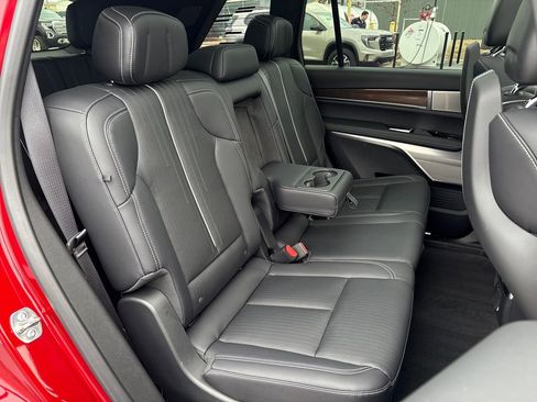 New 2026 Cadillac Vistiq Luxury image 52