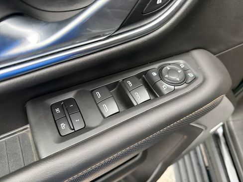 Used 2021 GMC Yukon AT4 w/ AT4 Premium Plus Package AWD/4WD image 17