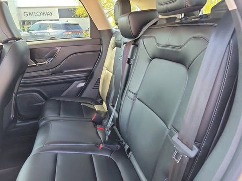 Used 2023 Lincoln Corsair Standard image 16