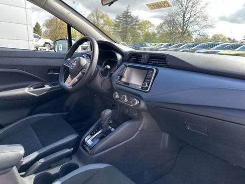 Used 2025 Nissan Versa SV w/ Trunk Package FWD image 16