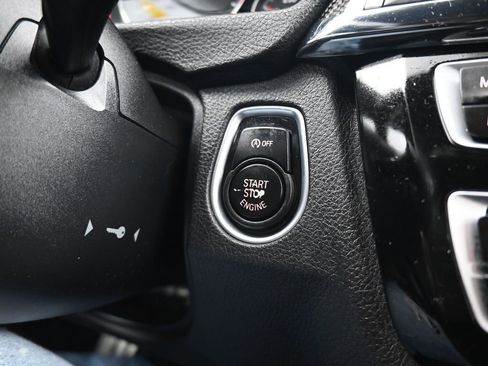 Used 2018 BMW M3 RWD image 21