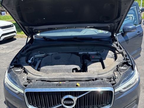Used 2020 Volvo XC60 T5 Momentum w/ Protection Package Premier AWD/4WD image 16
