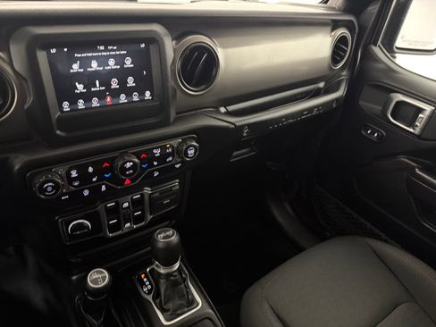 Used 2020 Jeep Wrangler Unlimited Sport S AWD/4WD image 24