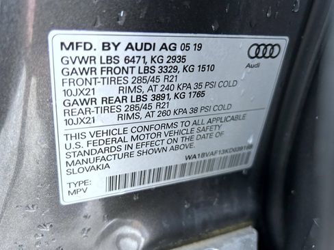 Used 2019 Audi Q8 Premium Plus AWD/4WD image 25