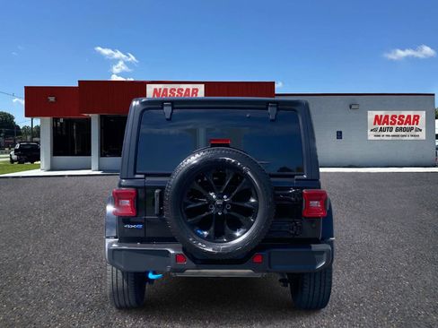 Used 2023 Jeep Wrangler Unlimited Sahara w/ Cold Weather Group image 5