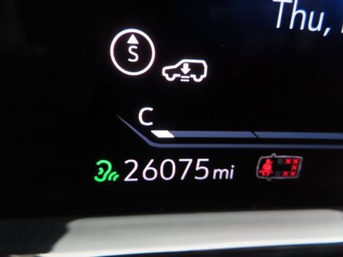 Used 2023 Cadillac Escalade V image 18