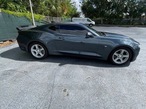 Used 2022 Chevrolet Camaro LT image 3