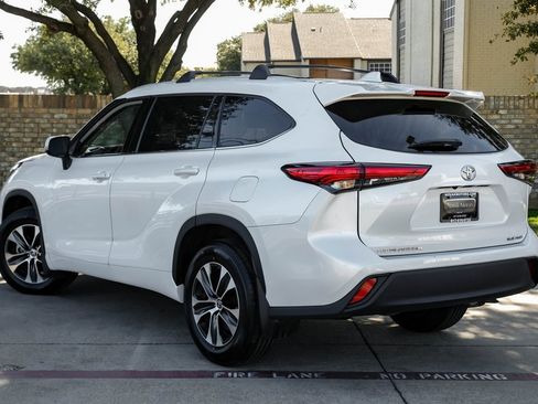 Used 2022 Toyota Highlander XLE image 20