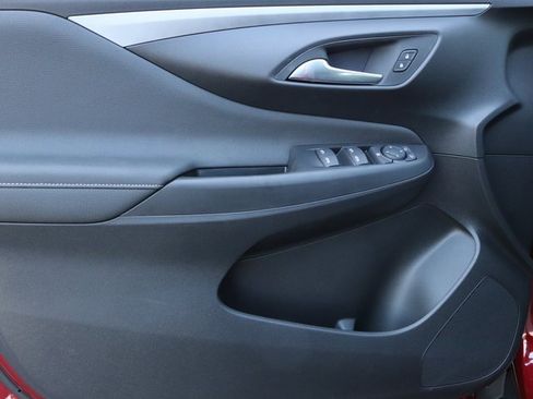 New 2025 Buick Envista Preferred w/ Advanced Safety Package image 9