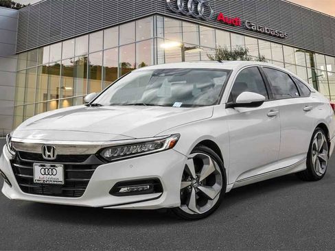 Used 2020 Honda Accord Touring image 1