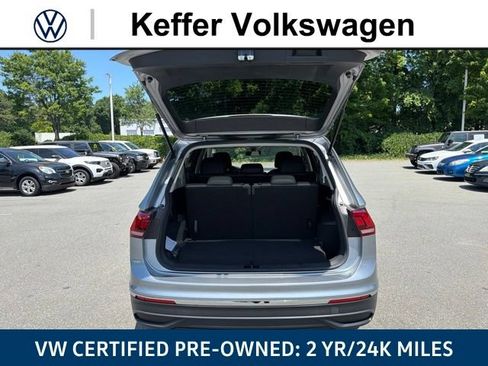Certified 2023 Volkswagen Tiguan SE FWD image 38