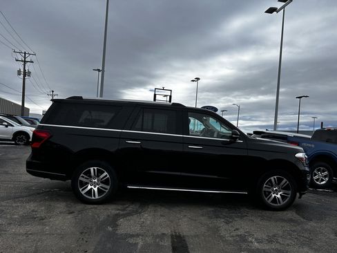 Used 2022 Ford Expedition Max Limited image 7