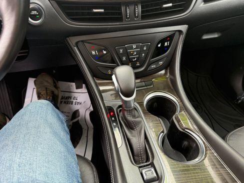 Used 2019 Buick Envision Essence image 14