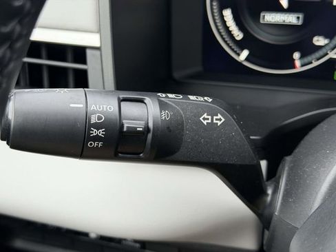 Used 2023 Mitsubishi Outlander SEL image 15