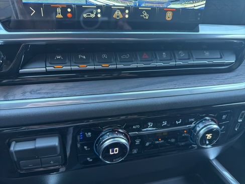 New 2026 GMC Sierra 1500 SLT w/ SLT Premium Plus Package image 18