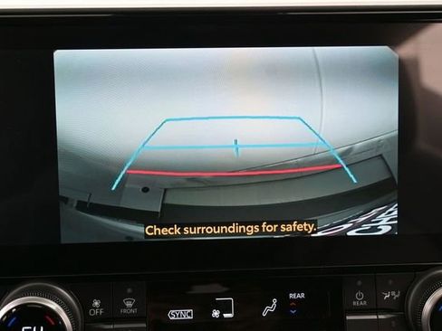 Certified 2024 Toyota Highlander XLE AWD/4WD image 27