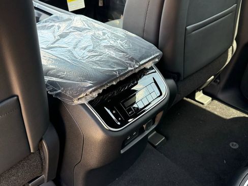 New 2026 Nissan Armada SL w/ Captain's Chari Seat Package AWD/4WD image 24