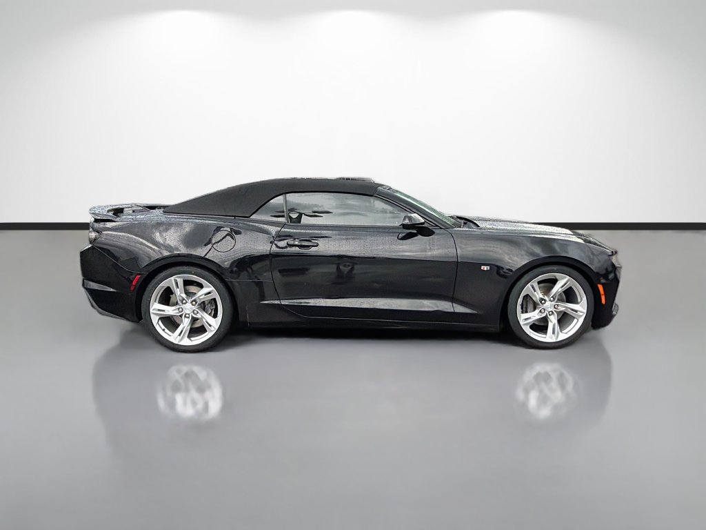 Used 2020 Chevrolet Camaro SS RWD image 2