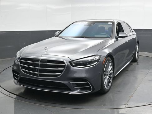 Used 2023 Mercedes-Benz S 580 4MATIC Sedan image 6