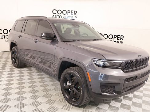 Used 2024 Jeep Grand Cherokee L Laredo AWD/4WD image 1