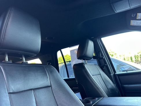 Used 2015 Ford Expedition EL XLT w/ Equipment Group 202A AWD/4WD image 20