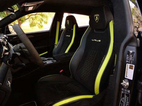 Used 2024 Lamborghini Urus Performante image 28