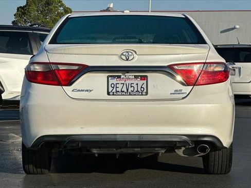Certified 2016 Toyota Camry SE image 8