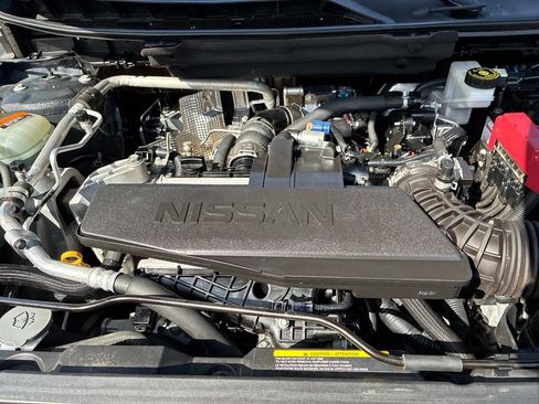 Used 2024 Nissan Rogue S FWD image 17