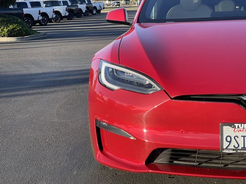 Used 2021 Tesla Model S Plaid image 5