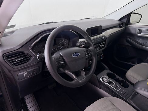 Used 2022 Ford Escape S image 10