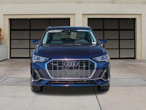 Used 2023 Audi Q3 2.0T Premium Plus w/ Premium Plus Package image 6