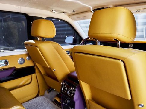 Used 2025 Rolls-Royce Cullinan AWD/4WD image 45