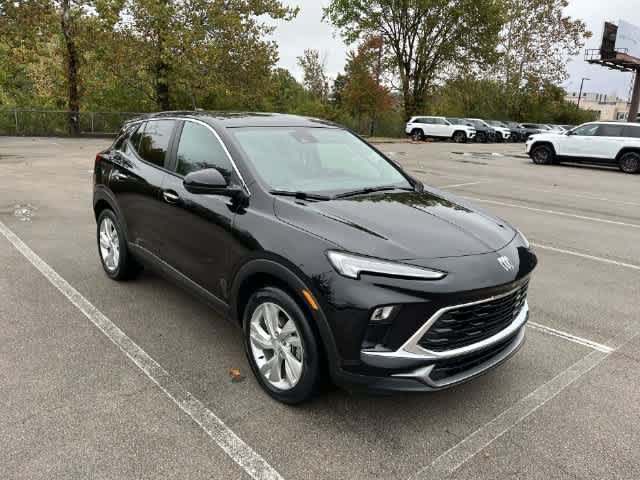 Used 2024 Buick Encore GX Preferred FWD image 2