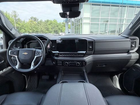 Used 2024 Chevrolet Silverado 2500 LTZ w/ LTZ Plus Package AWD/4WD image 12
