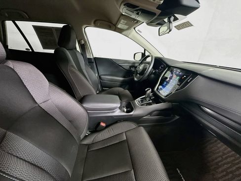 Used 2025 Subaru Outback Premium AWD/4WD image 27