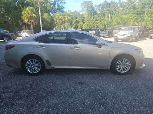 Used 2015 Lexus ES 350 w/ Premium Package FWD image 6
