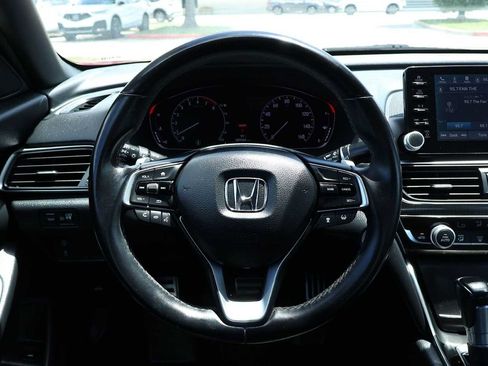 Used 2018 Honda Accord Sport image 15