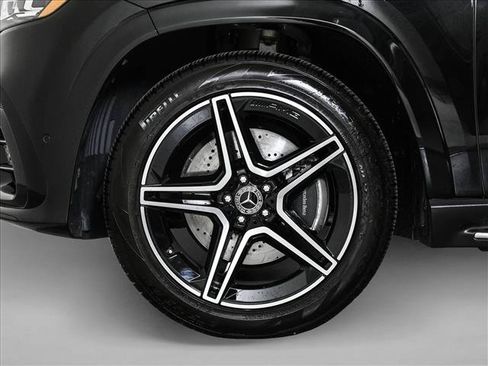 Certified 2026 Mercedes-Benz GLS 450 4MATIC image 27