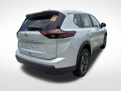 Used 2025 Nissan Rogue SV FWD image 9