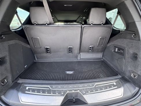 Used 2021 Cadillac Escalade Premium Luxury w/ Performance Package image 8