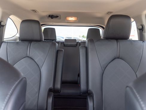 Used 2024 Toyota Highlander Platinum AWD/4WD image 20