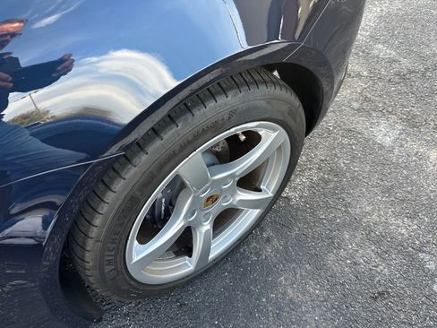 Used 2019 Porsche 718 Boxster image 11