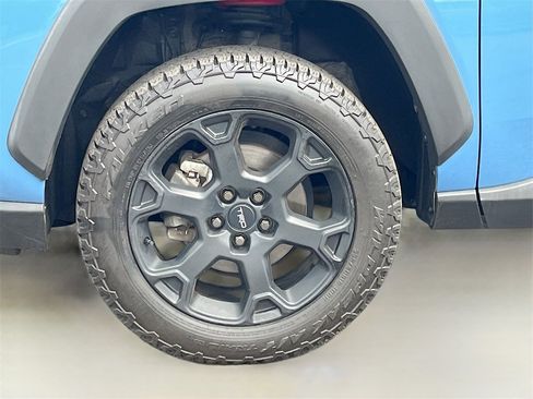 Used 2022 Toyota RAV4 TRD Off-Road image 31