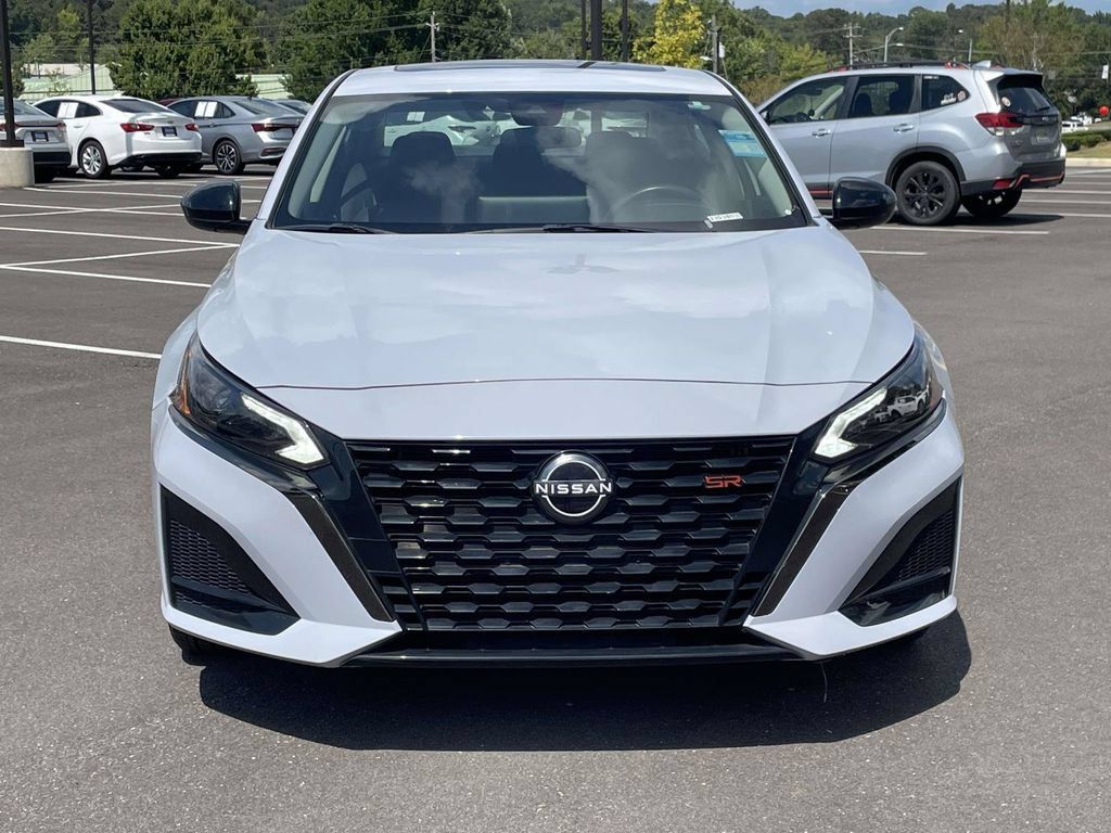 Used 2023 Nissan Altima 2.5 SR w/ SR Premium Package AWD/4WD image 8