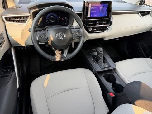 Certified 2026 Toyota Corolla Cross L FWD image 33