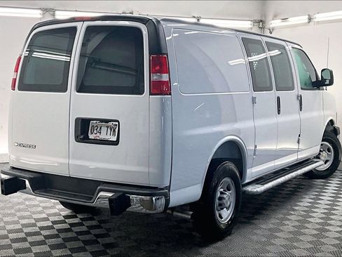 Used 2025 Chevrolet Express 2500 w/ Driver Convenience Package RWD image 10
