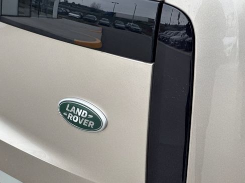 Used 2023 Land Rover Range Rover SE image 33