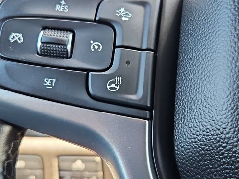 Used 2025 Chevrolet Silverado 1500 LT AWD/4WD image 20