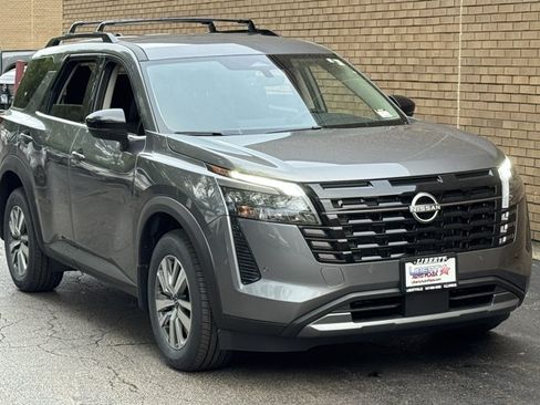 New 2026 Nissan Pathfinder SL AWD/4WD image 33
